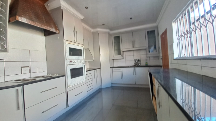 To Let 3 Bedroom Property for Rent in Fichardt Park Free State